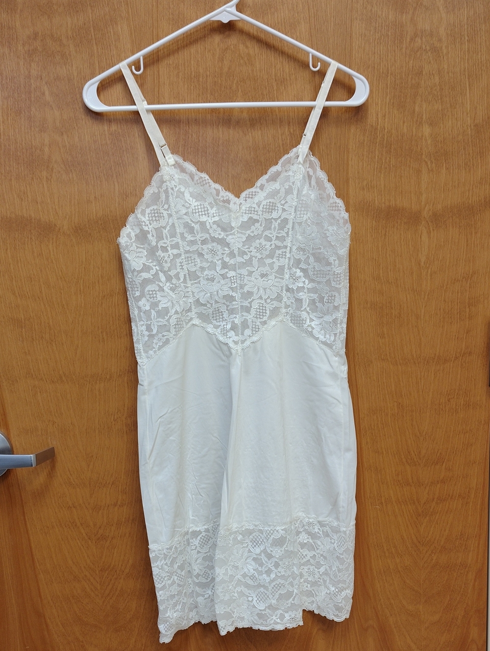Vanity Fair Vintage Ivory Lace Chemise Slip